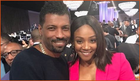 Unveiling The Life Of Deon Cole: His Wife And Family Insights